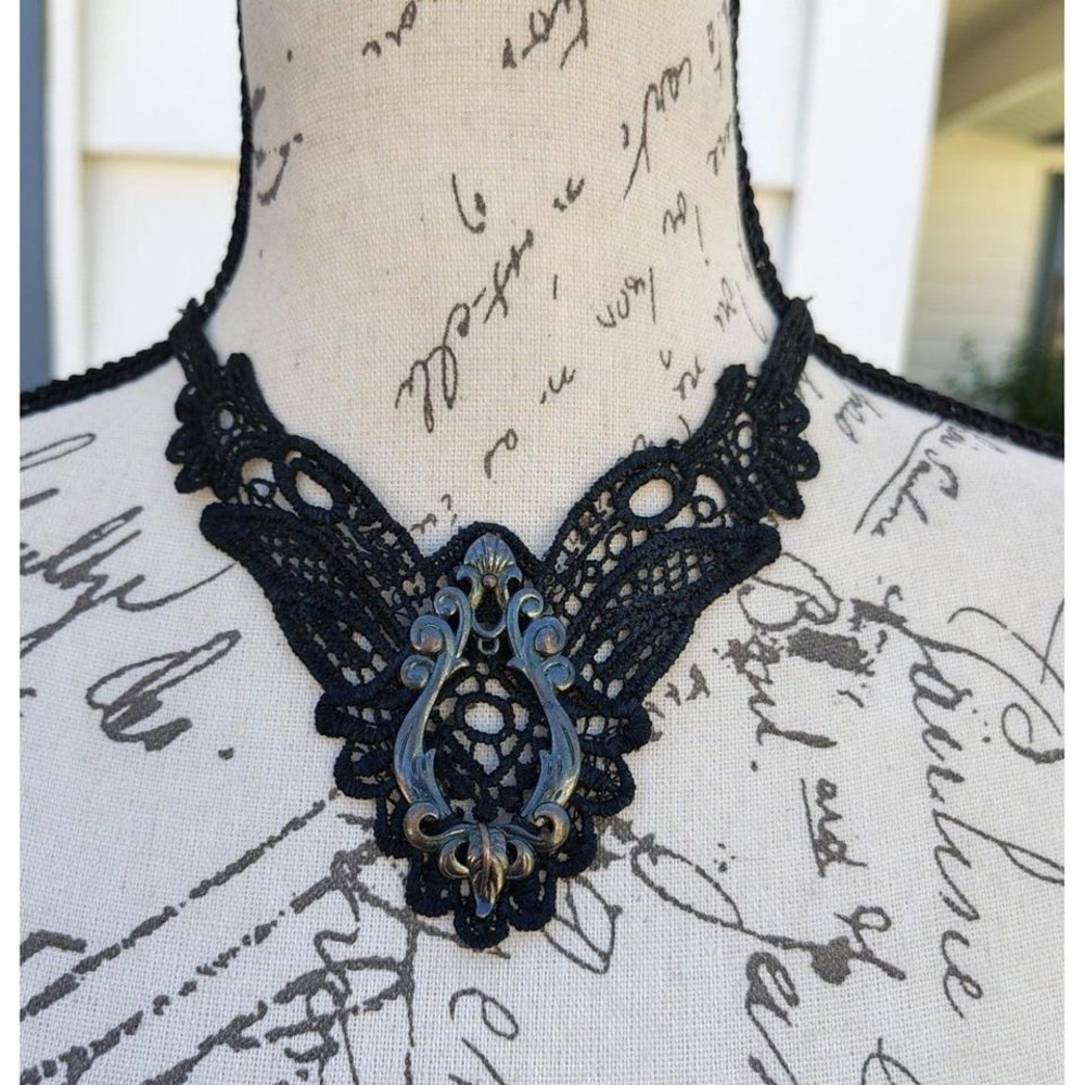 Y2k Hot Topic Romantic Goth Bib Choker Necklace Adjustable Gunmetal Victorian